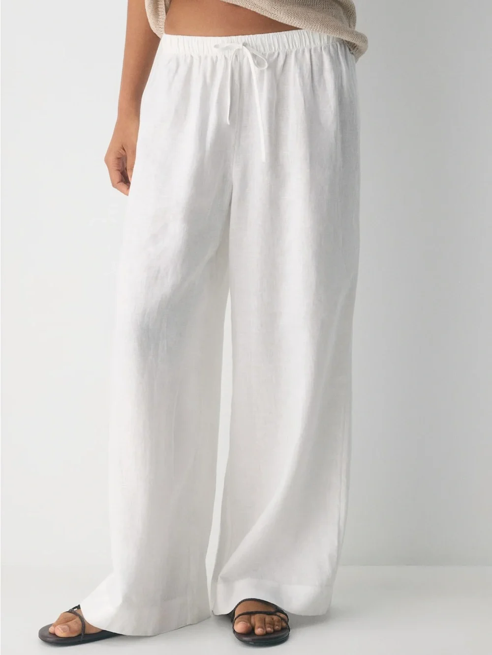 Aritzia Little Moon New Globetrot Linen Pant - White